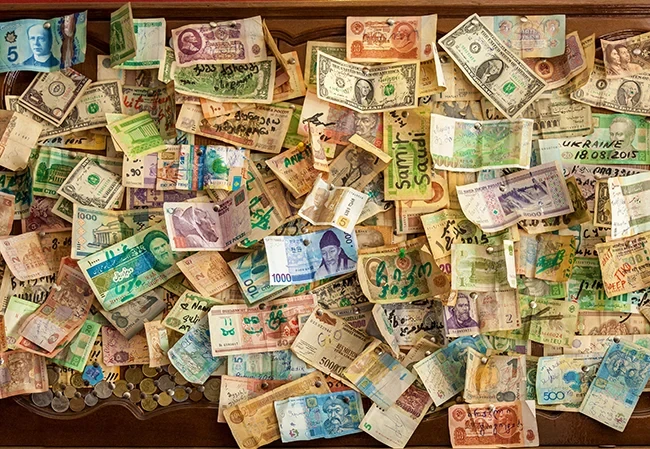 Comprehensive Guide to Buying and Selling Old Banknotes